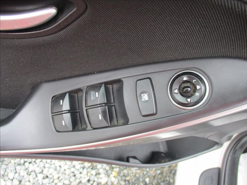 Hyundai i30 1,6 i 16v, klima,s.kn. - fotka 22 z 34
