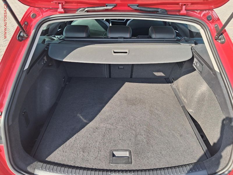 Seat Leon (2021) 2.0 TDi, FR, AT, LED - fotka 7 z 16