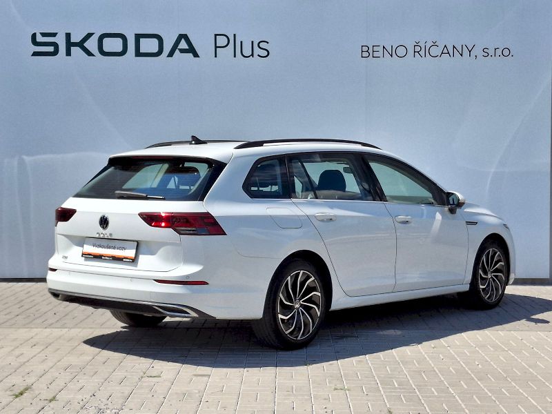 Volkswagen Golf (2022) Variant Style 1,5TSi 96kW - fotka 2 z 35