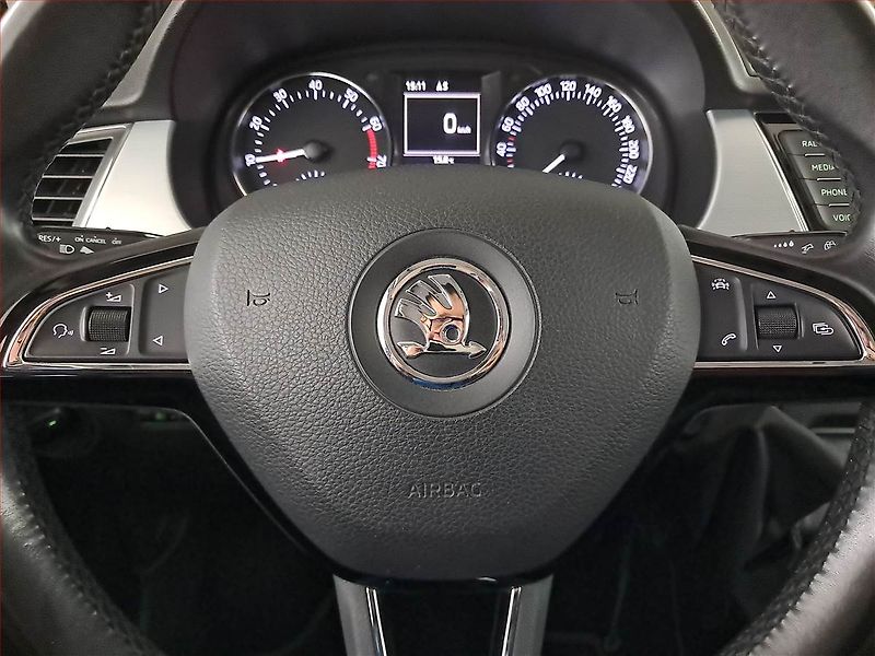 Škoda Fabia (2016) 1.2 TSI, Navi, Tempomat - fotka 17 z 19