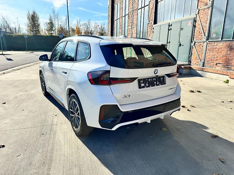 BMW X1 (2024) sDrive 18d M Paket + Záruka - fotka 6 z 19