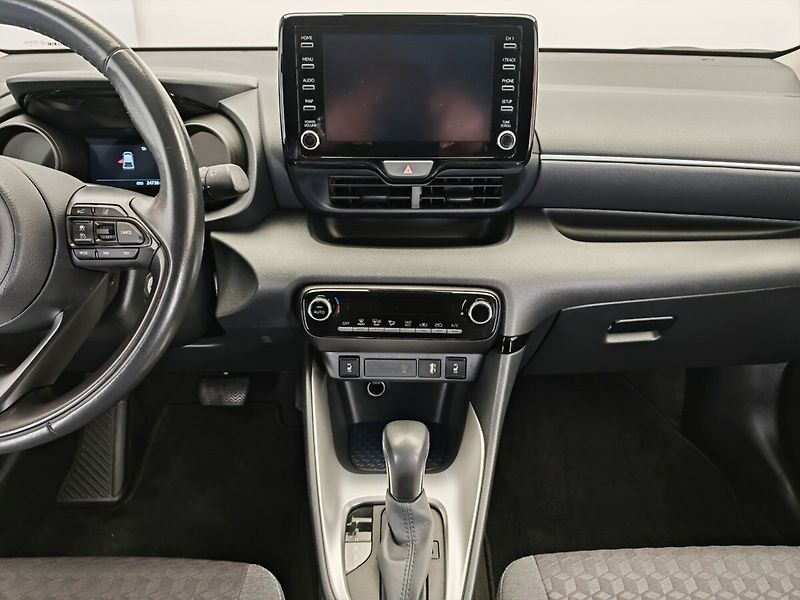 Toyota Yaris 1.5 Hybrid  Comfort Tech Style - fotka 17 z 39