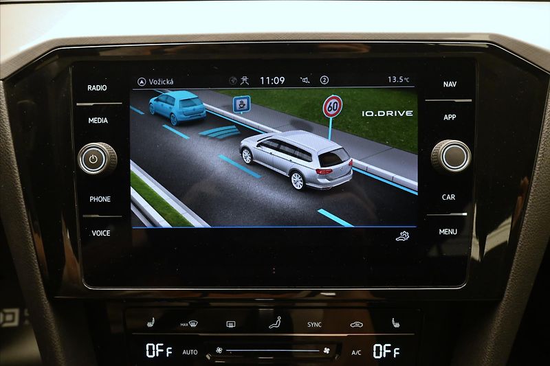 Volkswagen Passat 2,0 TDI 110KW DSG BUSINESS Zár - fotka 19 z 31