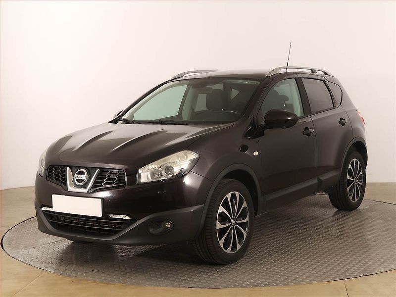 Nissan Qashqai (2013) 1.6 dCi, Serv.kniha, Navi - fotka 2 z 18