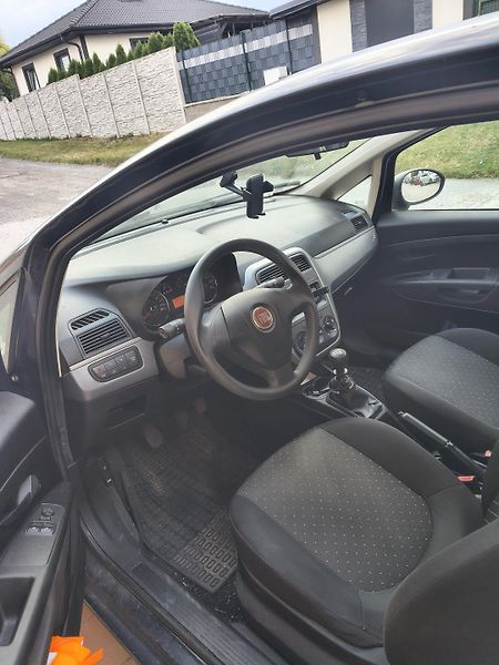 Fiat Punto (2009) - fotka 6 z 9