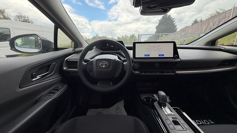 Toyota Prius PHEV Prestige dodání září - fotka 14 z 18