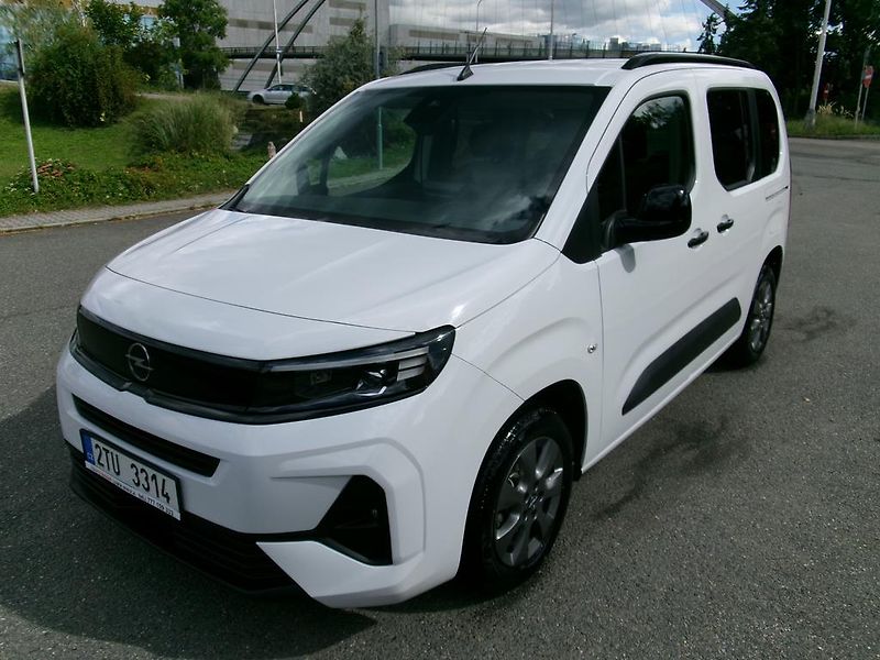 Opel Combo (2025) EDITION PLUS 1.2 81kW - fotka 1 z 17