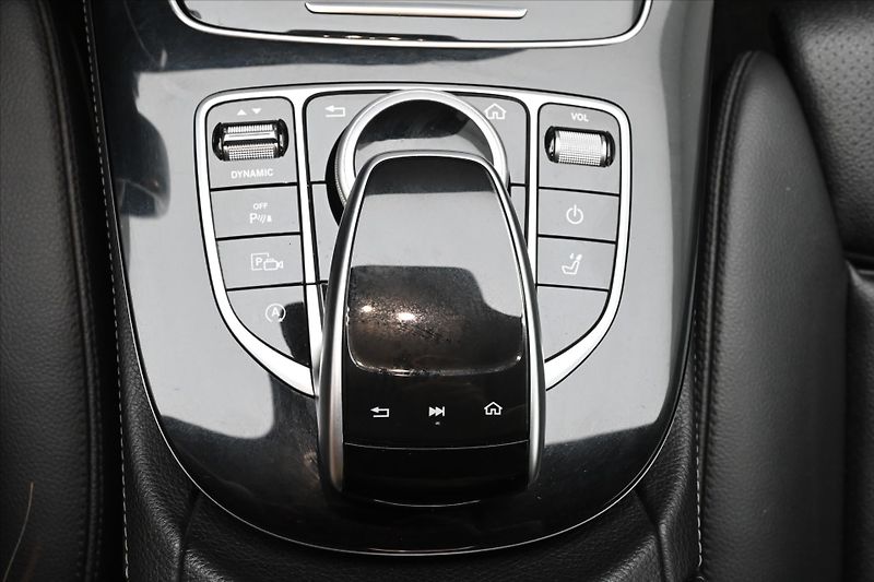 Mercedes-Benz Třídy E 2,0 220d 143 kW Avantgarde AT9 - fotka 24 z 33