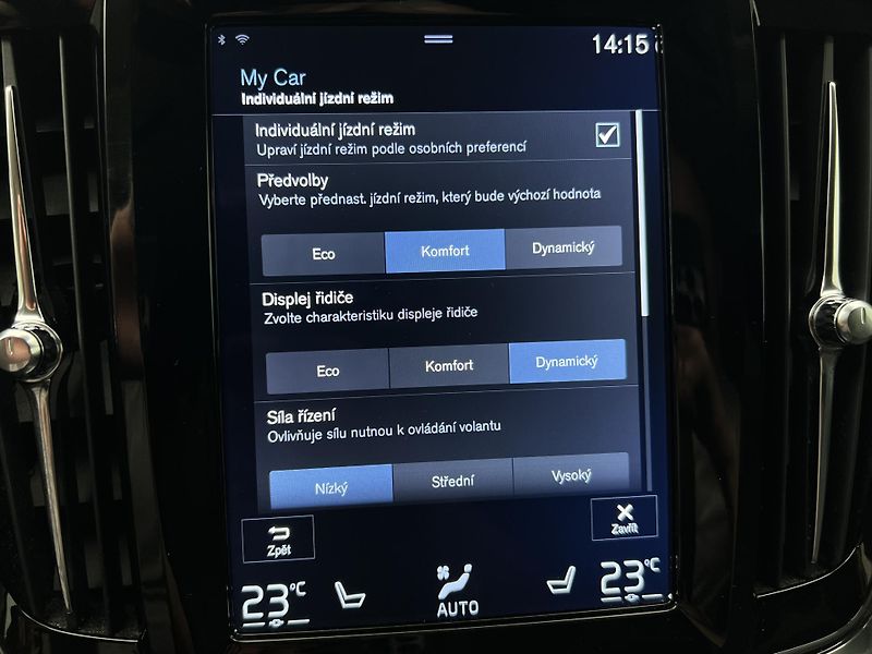 Volvo S90 D4 AWD MOMENTUM AUT - fotka 35 z 44