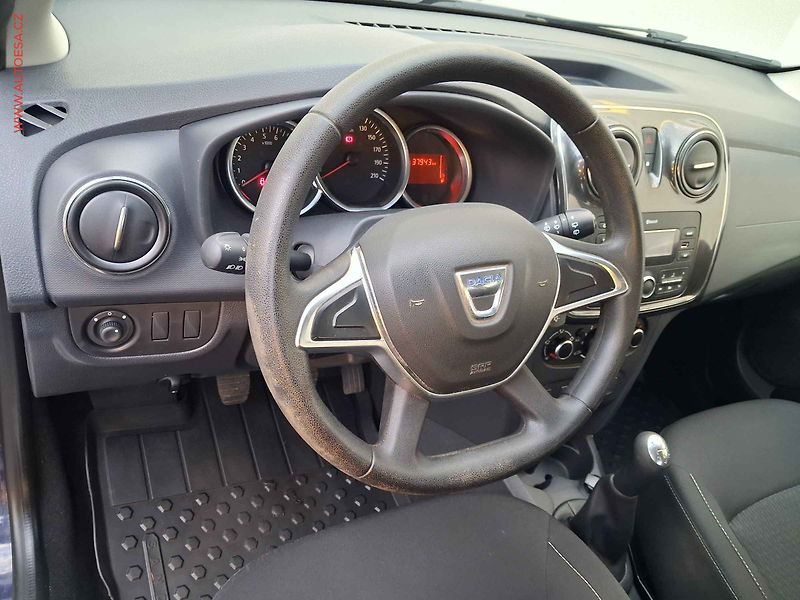 Dacia Sandero (2018) 1.0 SCe, 1.maj,ČR, AC - fotka 12 z 15
