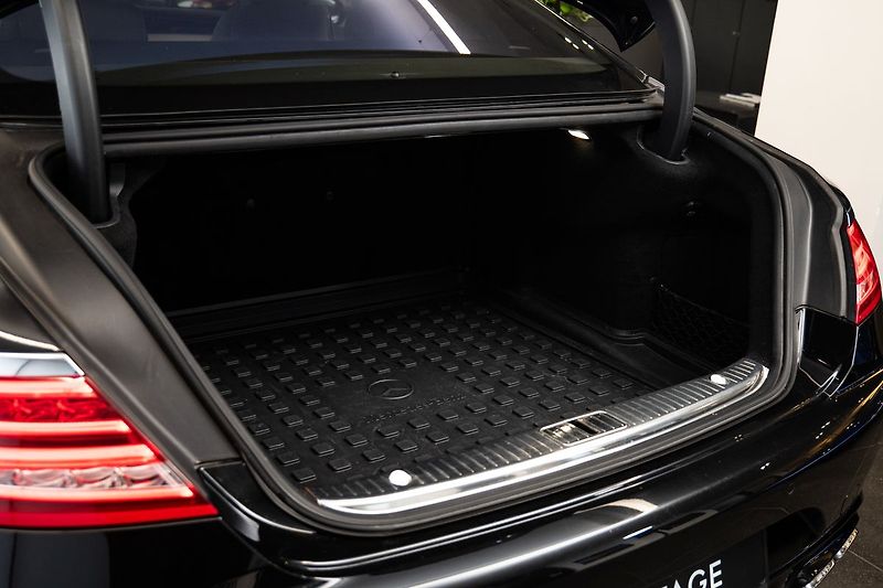 Mercedes-Benz Třídy S 4MATIC coupé - fotka 20 z 24