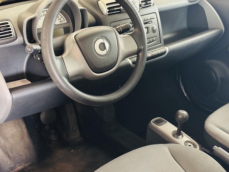 Smart Fortwo (2008) 1.0i COUPE 45 - fotka 11 z 11
