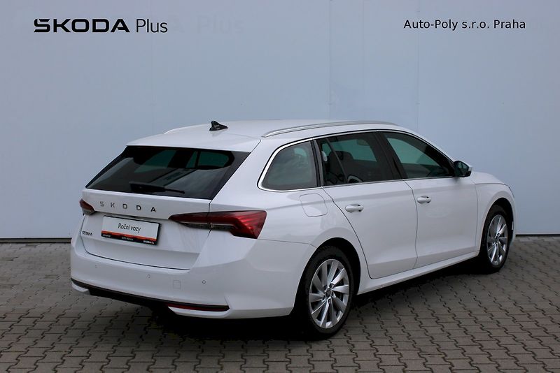 Škoda Octavia (2025) Combi Top Selection 2.0 TDI 11 - fotka 2 z 25