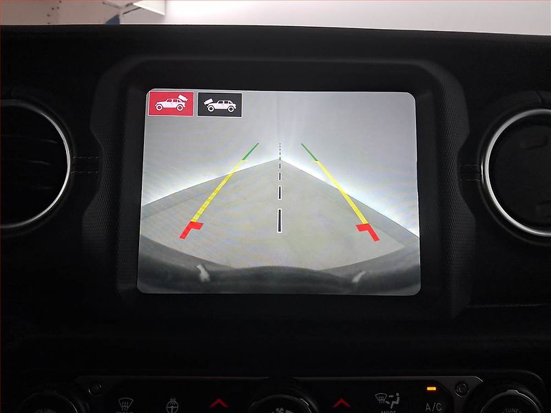 Jeep Wrangler (2021) 2.0 eTorque - fotka 19 z 25