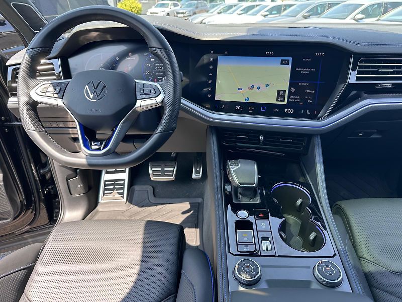 Volkswagen Touareg R 3.0 TSI 250kW - fotka 10 z 21
