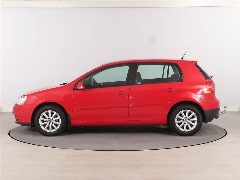 Volkswagen Golf (2008) 1.6 - fotka 3 z 12