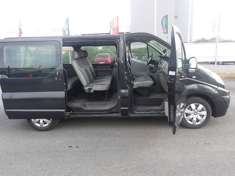 Renault Trafic 2,0DCi 8 MÍST SERVISOVANÉ !!! - fotka 19 z 30