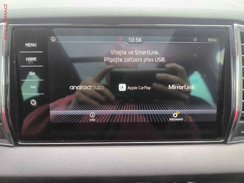 Škoda Karoq (2018) 1.5 TSi, Style, LED, panor - fotka 14 z 24