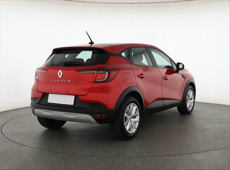Renault Captur (2023) Zen 1.0 TCe, ČR,1.maj - fotka 5 z 14