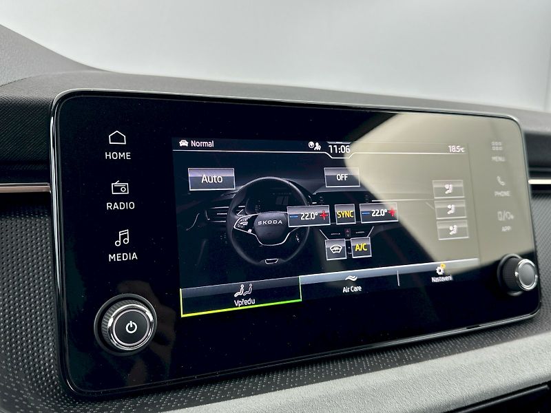 Škoda Scala (2025) 1.0TSI 85kW Top Selection - fotka 18 z 31