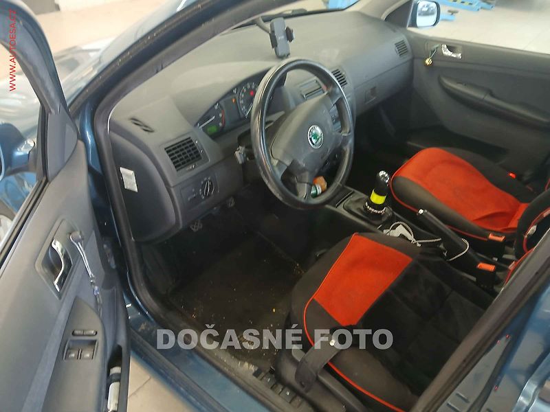 Škoda Fabia (2003) 1.2 i, ČR, servis.kniha - fotka 3 z 3
