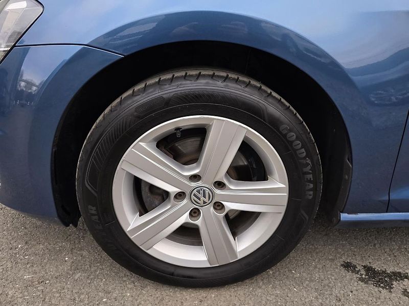 Volkswagen Golf 110kW DSG HIGHLINE -DPH - fotka 38 z 38