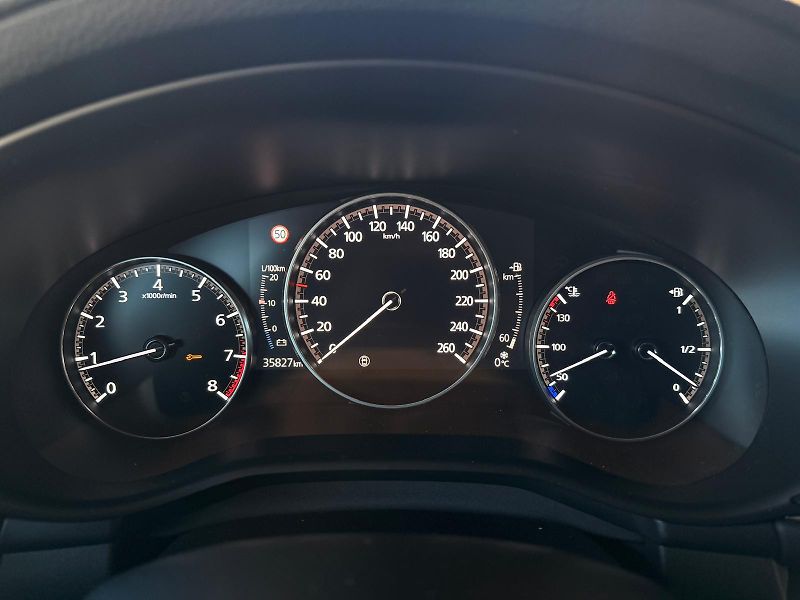 Mazda 3 2.0 G122/Plus/Style - fotka 9 z 29