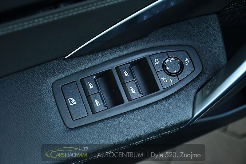 BMW iX1 xDrive30 X-LINE H/K HUD TAŽNÉ - fotka 26 z 54