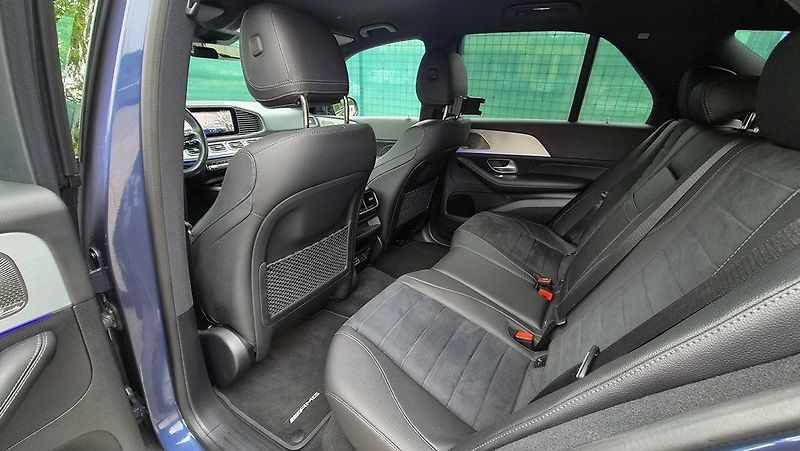 Mercedes-Benz GLE 450d 4Matic/AMG/21/ČR - fotka 24 z 25