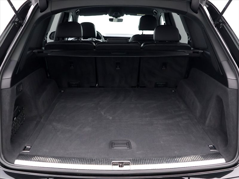 Audi Q7 3,0 50 TDI Quattro S line CZ - fotka 10 z 43