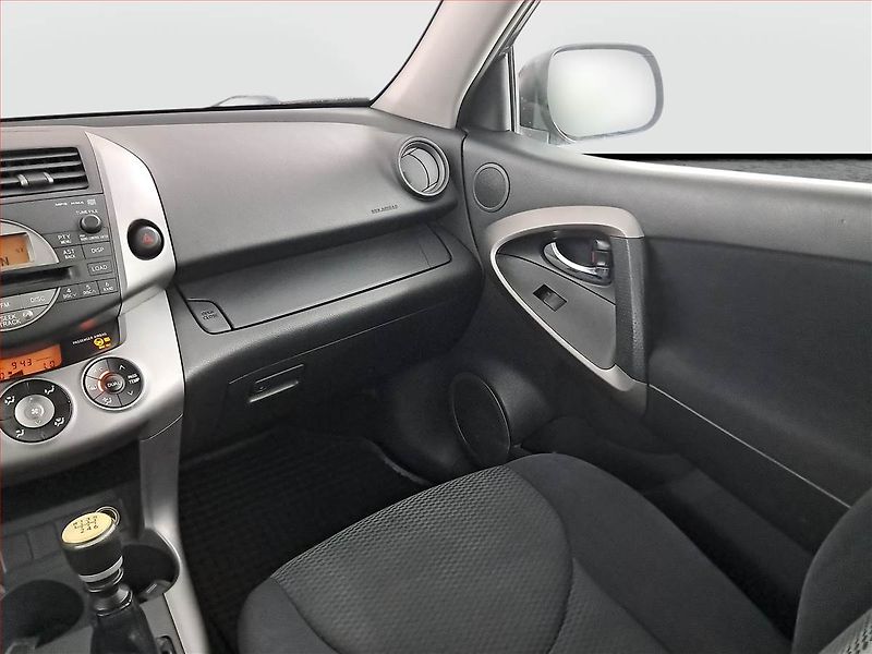 Toyota RAV4 (2007) 2.2 D-4D, 4X4, nová STK - fotka 8 z 16