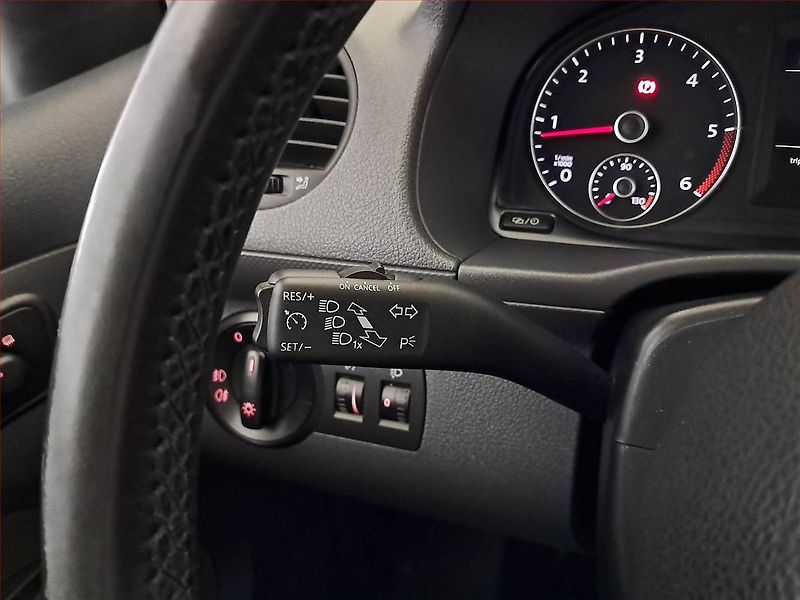 Volkswagen Caddy (2013) 1.6 TDI, 5Míst, ČR - fotka 16 z 18
