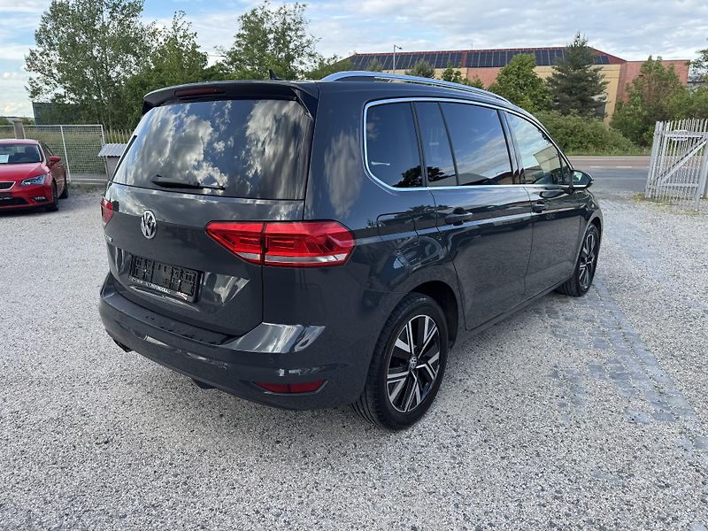 Volkswagen Touran (2020) 2.0TDi 110KW 7-Míst Highline  - fotka 8 z 28