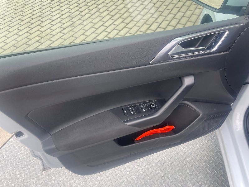 Volkswagen Polo (2019) Highline 1,0 TSI 70kW - fotka 14 z 20