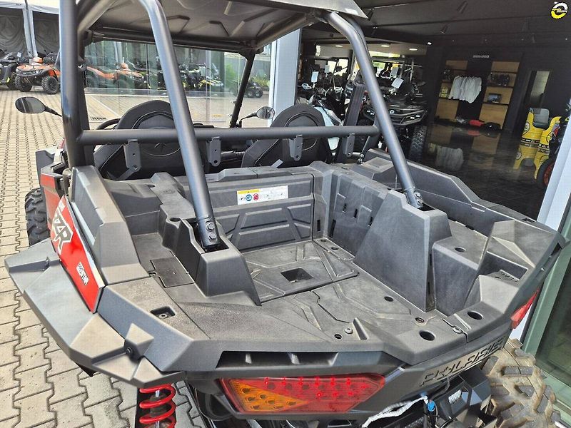 Polaris RZR 1000 XP (2018) - fotka 15 z 20