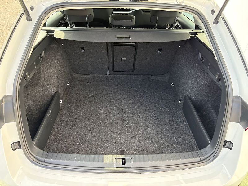 Škoda Octavia 1.5 TSI 110kW Combi, DPH - fotka 16 z 17