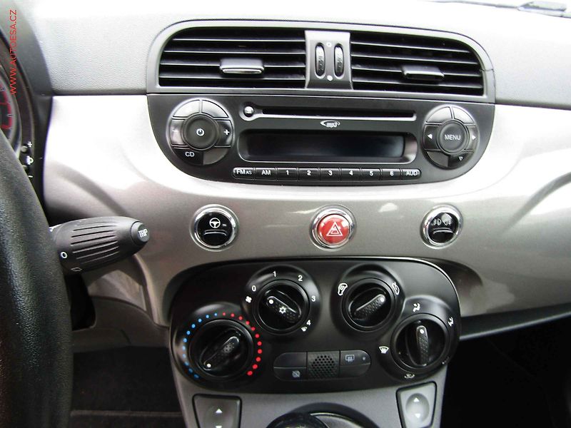 Fiat 500 (2012) 1.2, Lounge, panor - fotka 14 z 18