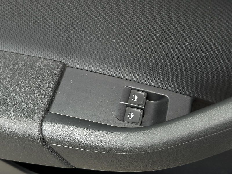 Škoda Rapid 1.2TSi Ambition PLUS 105PS Spa - fotka 12 z 30