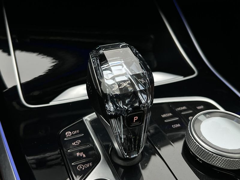 BMW X5 XDrive 30d M-Paket AUT CZ - fotka 17 z 54