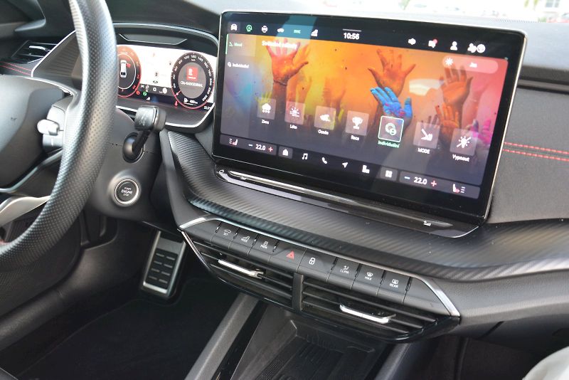 Škoda Octavia (2024) Combi 2.0 TSI 195 kW RS DSG 7 - fotka 27 z 27