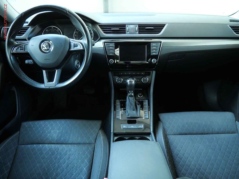 Škoda Superb (2015) 2.0 TDi, ČR, Style, DSG - fotka 8 z 21