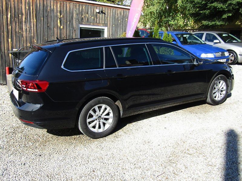 Volkswagen Passat (2021) 2.0 TDI DSG ACC - fotka 10 z 45