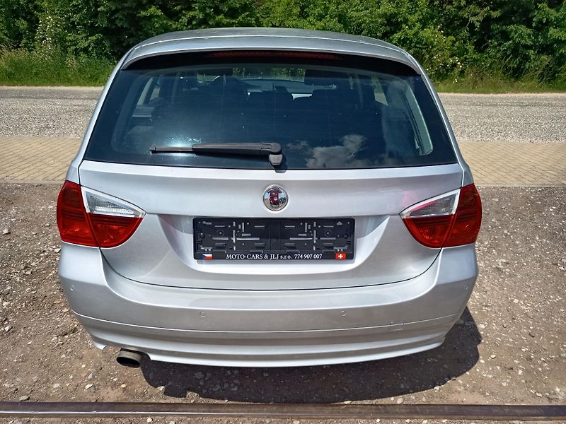 BMW Řada 7 (2006) 2.0 95kw - fotka 38 z 49