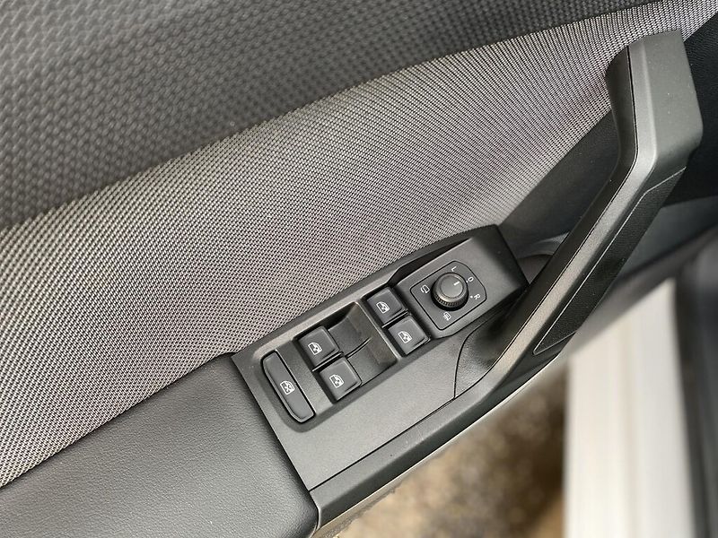 Seat Leon 1,5 e-TSI 85 kW Style DSG - fotka 11 z 27