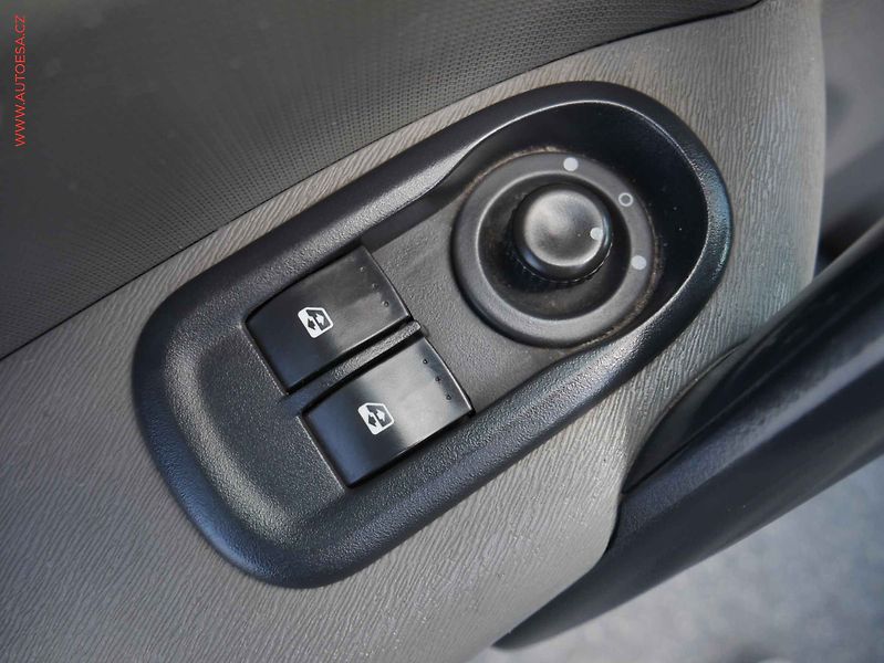 Renault Kangoo (2009) 1.5dCi, ČR, AC - fotka 12 z 14