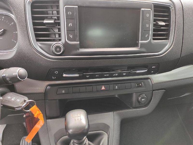 Citroën SpaceTourer (2017) 2.0 HDI MAN6 150k 1. majitel - fotka 20 z 33
