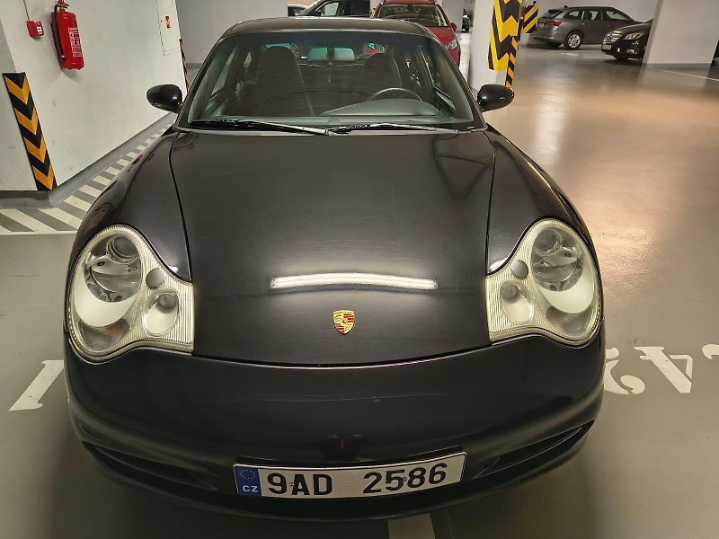 Porsche 911 CARRERA 4 - fotka 2 z 20