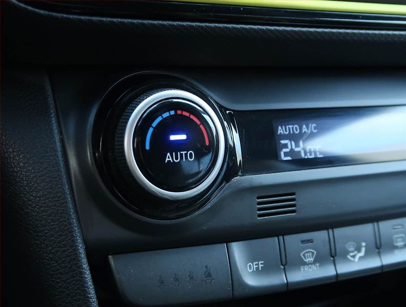 Hyundai Kona (2018) 1.0 T-GDI, ČR,1.maj - fotka 17 z 20
