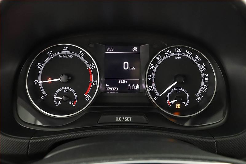 Škoda Fabia (2022) Ambition 1.0 TSI, ČR,1.maj - fotka 8 z 11