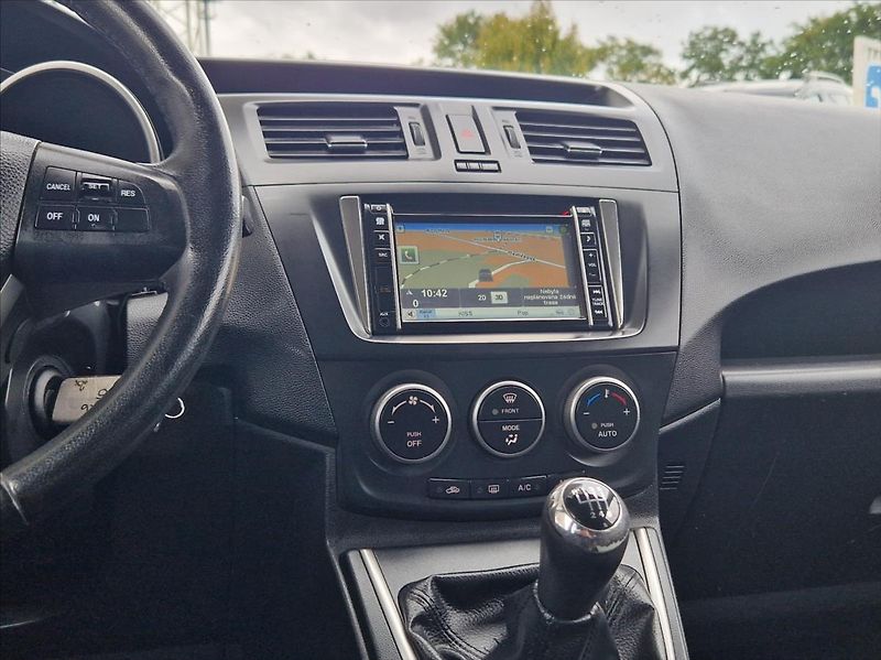 Mazda 5 1,6 MZR-CD 85kW 7MÍST +ALUZIMA - fotka 28 z 40
